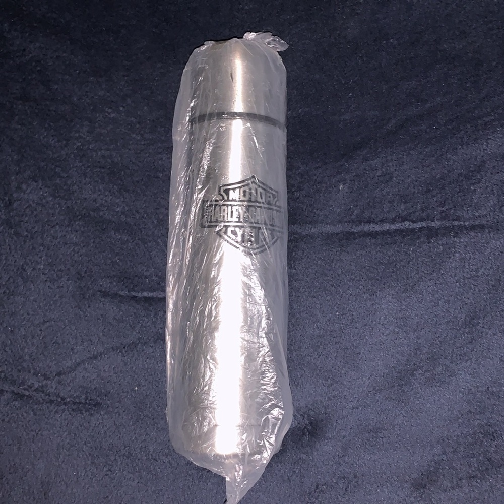 Harley-Davidson Metallic Travel Mug - Picture 2 of 3